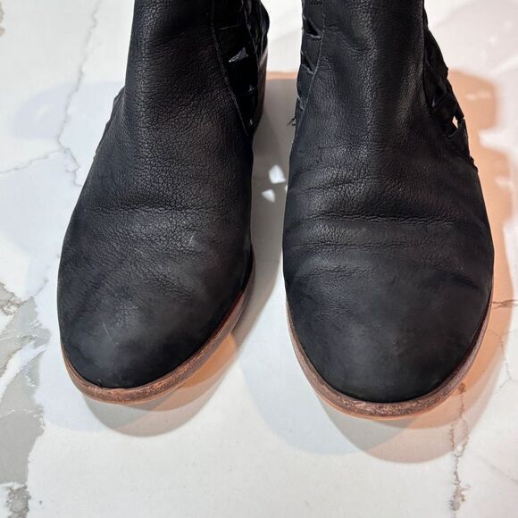 Vince Camuto | Women’s Prestetta Black Leather Ankle Boots Booties Cutout - Picture 3 of 11